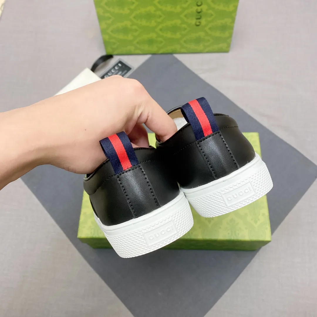 p360 The official website synchronizes the 1:1 replica🇮🇹🇮🇹"GUCCI"🔍🔍for sale at the men's 2025 counter simultaneously, 1:1 large G font, high-end 3D pattern, fashionable and casual, comfortable and breathable personality, the first choice for trendy men, imported sheepskin lining, comfortable, breathable and fashionable Trendy, a must-have for trendy men, soles: Original soles specially provided by the original factory, exclusive movable molded soles are super comfortable, original factory goods, 🔍🔍high quality, you can enter and leave the counter at will, 38-44, (45 can be customized, non-returnable or exchangeable) available from stock, you deserve it No. 005